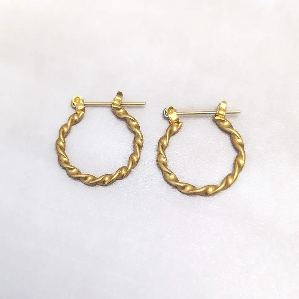 Vintage Earrings for Pierced Ears Woven Antique Gold Tone Hoops 0.75